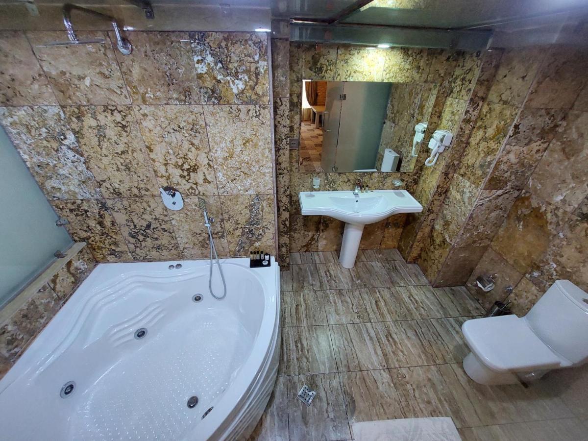 Karvansaray Sah Abbas Otel Gence Dış mekan fotoğraf